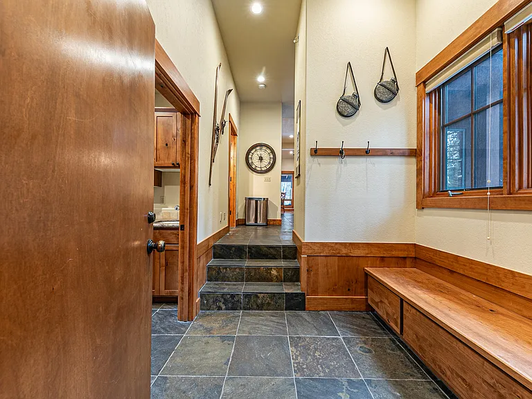 11172 Comstock Dr — Photo 29