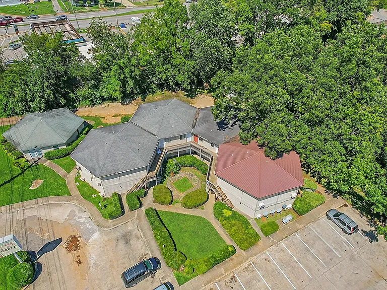 3801 Triana Blvd SW — Photo 24