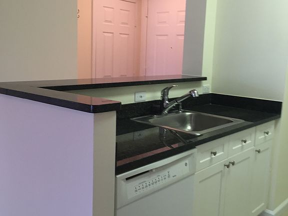 3rd image of 31 Greenridge Ave APT 3E