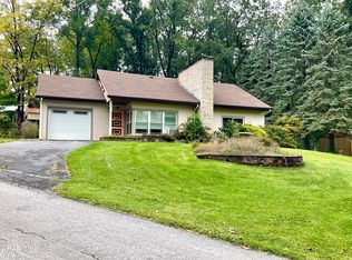 220 Waites Ln, Altoona, PA 16601