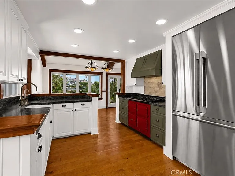 624 Poppy Ave — Photo 9