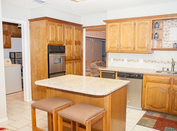 4th image of 6304 Driftwood Dr