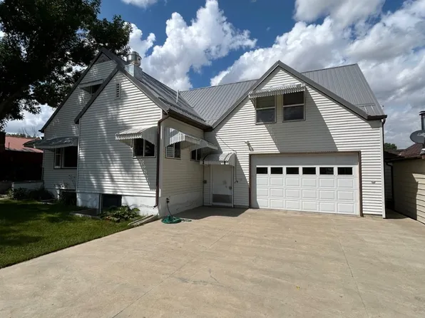 130 W Quincy Ave, Chester, MT 59522