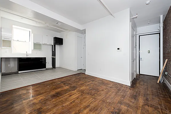 Rented by Bold New York | media 23