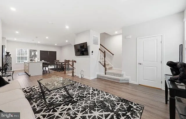 8719 Stevenson Ln — Photo 9