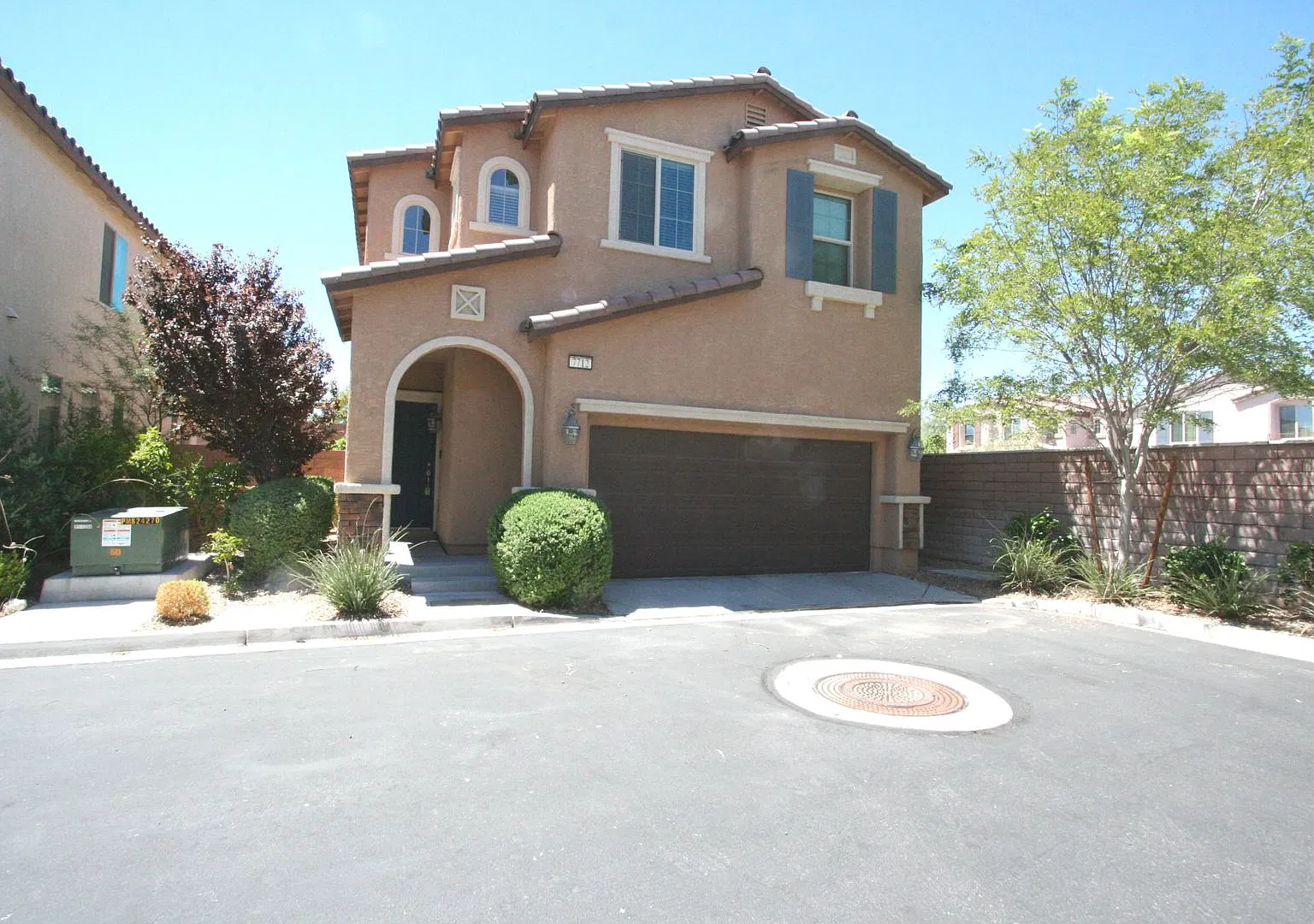1734 sq ft, 3 bed, 2 1/2 bath, 2 car — Photo 2