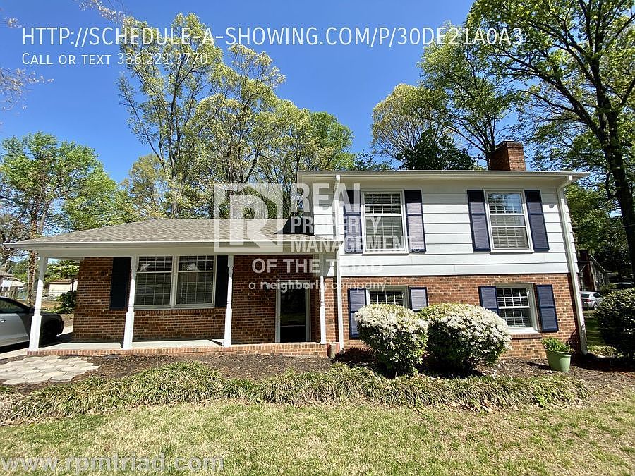 1st image of 302 Barberry Dr
