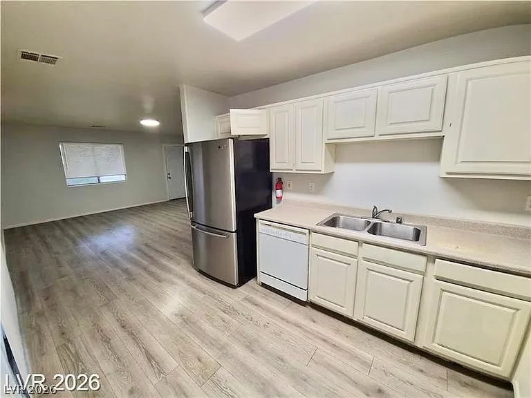 1080 Red Butte St #B1 — Photo 4