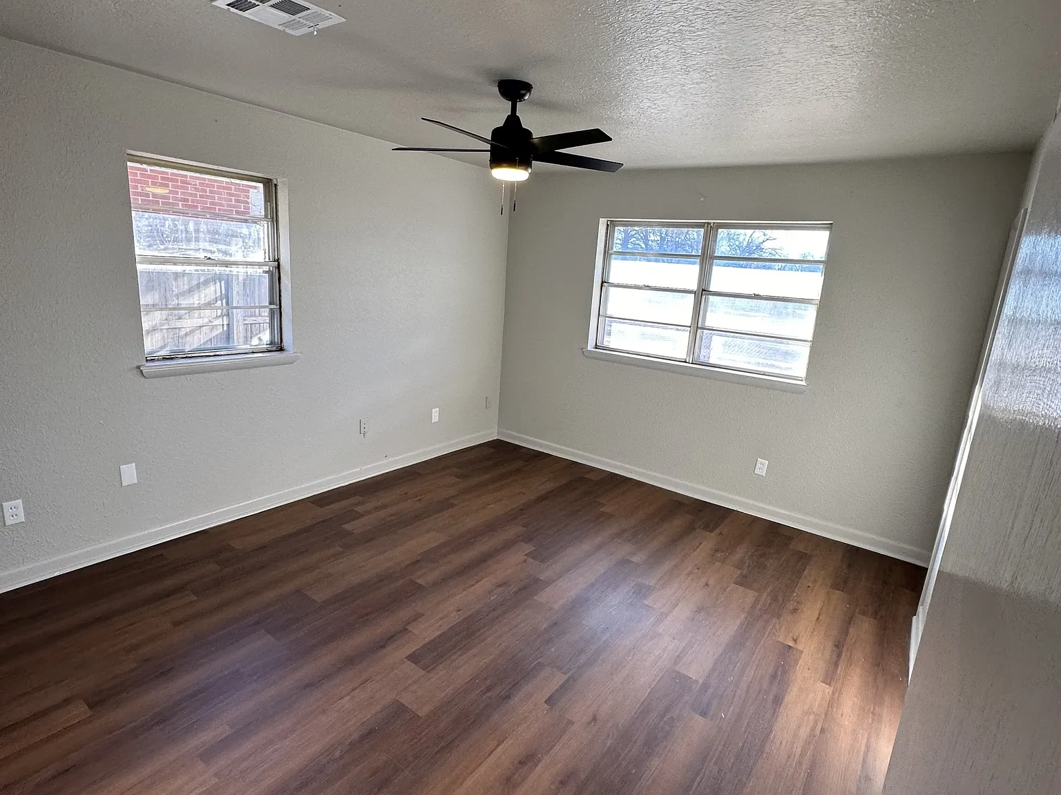 1421 Southwest 52nd Street - 1 — Photo 3