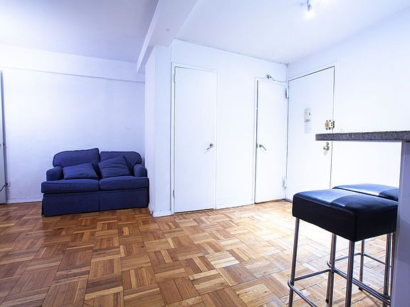 4th image of 321 E 45th St APT 9-G