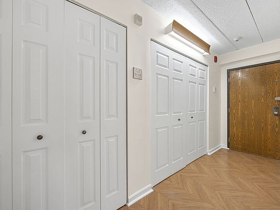 2nd image of 180 Green St APT 406