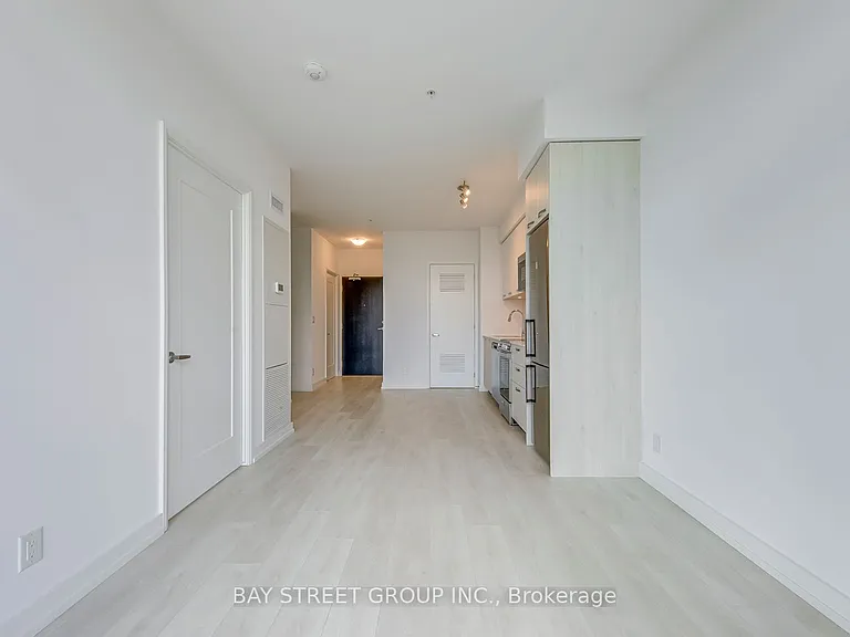 75 James St S #1504 — Photo 14