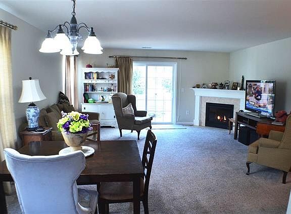 2nd image of 112 Cherry Blossom Ct
