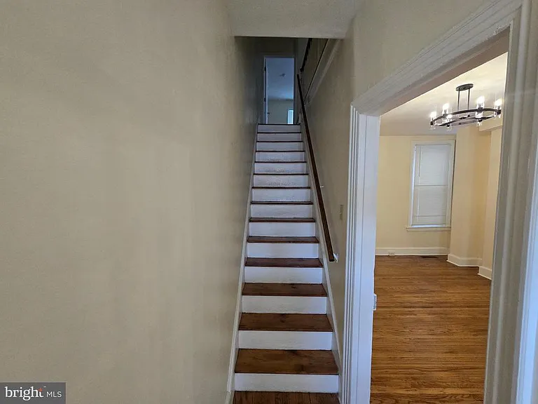 1317 N Walnut St — Photo 11