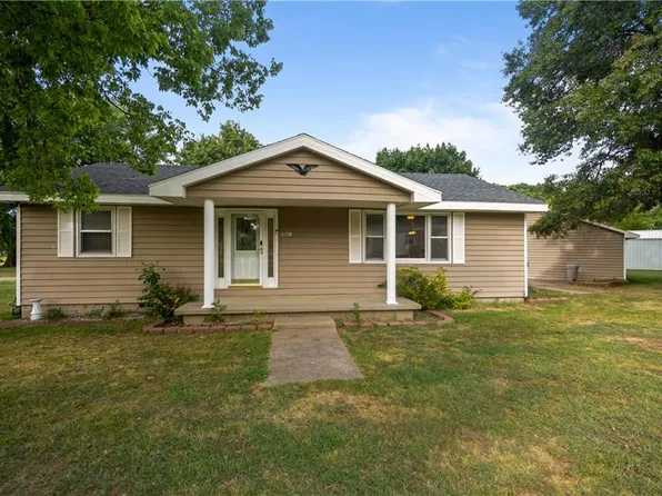 301 E Walnut St, Weir, KS 66781
