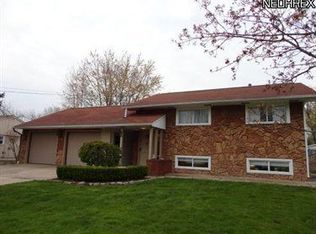 8221 Venice Dr NE, Warren, OH