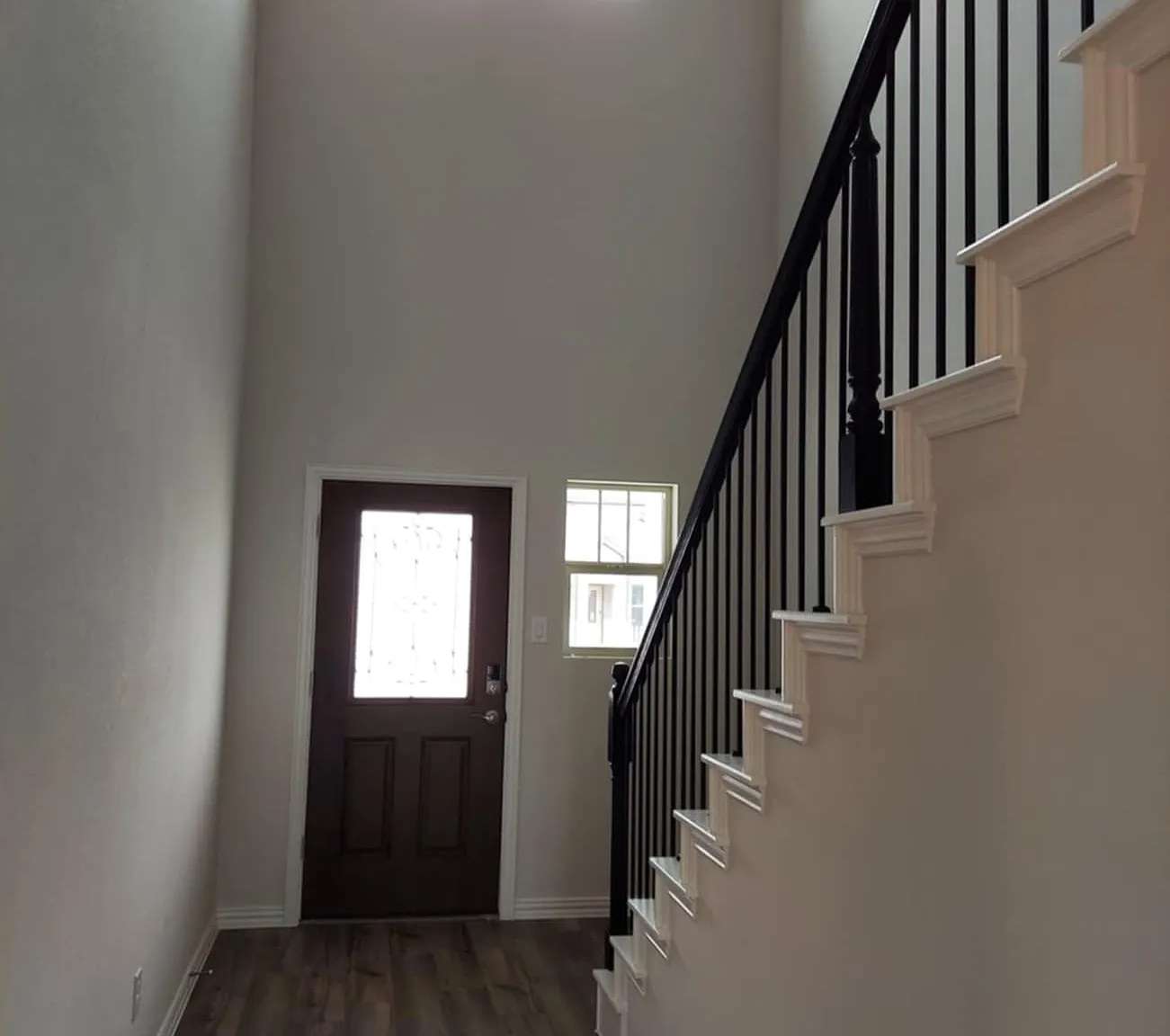 4 bed, 1981 sqft, $2,450 — Photo 4