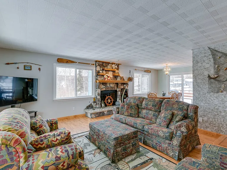 7246 Old Hillside Way — Photo 4