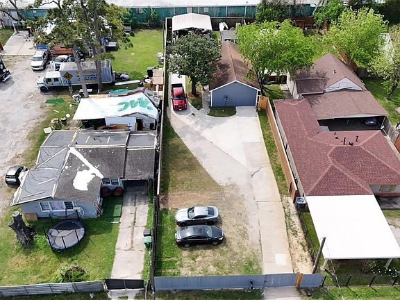 4th image of 409 Robert Lee Rd