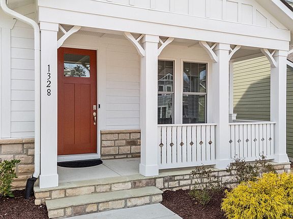 2nd image of 1328 Curlyleaf Way