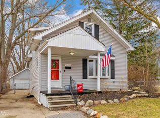 21910 Elizabeth St, Saint Clair Shores, MI