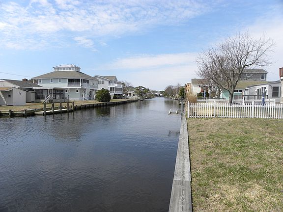 3rd image of 112 Henlopen Dr