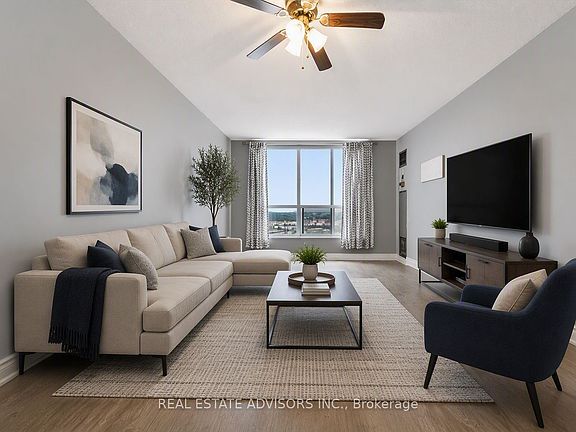 2nd image of 21 Overlea Blvd #Penthouse 07