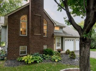 5083 Arrowood Ln N, Plymouth, MN 55442