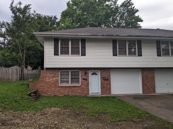 1005-1007 NW Range St, Blue Springs, MO 64015