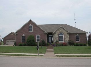 5956 Waterstone Dr, Newburgh, IN 47630