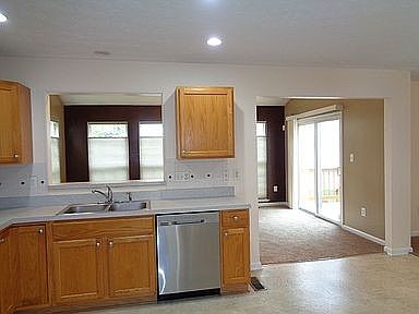 5th image of 118 Foxtrap Dr