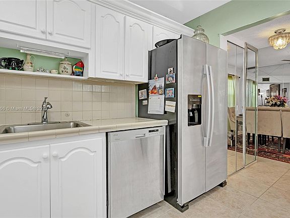 4th image of 4140 NW 44th Ave APT 307