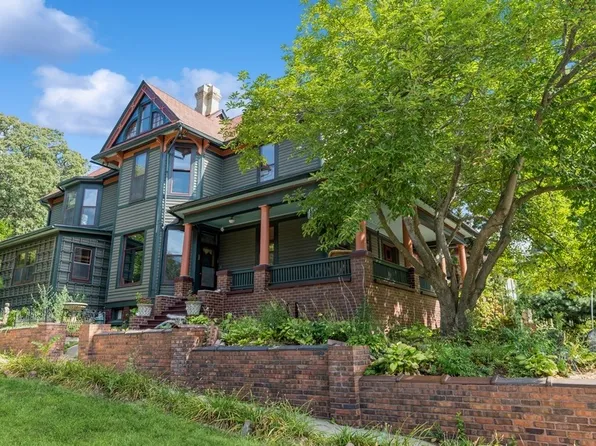1623 Woodland Ave, Des Moines, IA 50309