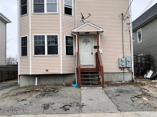 16 Diamond St, Providence, RI 02907