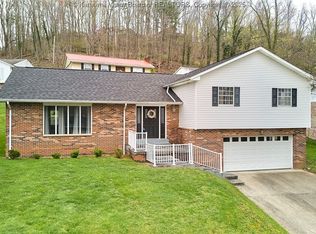 275 Eureka Rd, Charleston, WV 25314