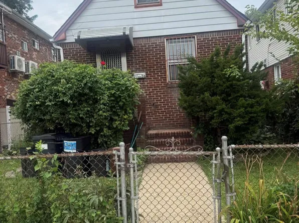 76-36 166th Street, Fresh Meadows, NY 11366