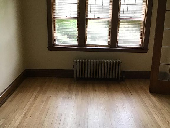 3rd image of 1820 N 1st St APT 4