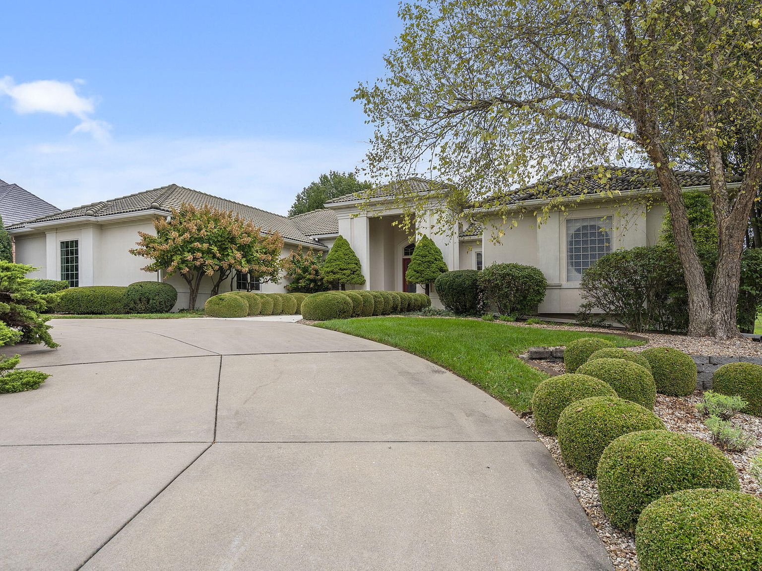 5364 S Castlebay Drive