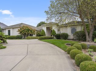 5364 S Castlebay Dr, Springfield, MO 65809