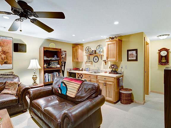 33rd image of 58 Morley Dr