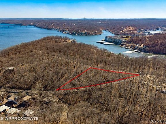 4th image of Everly Loop