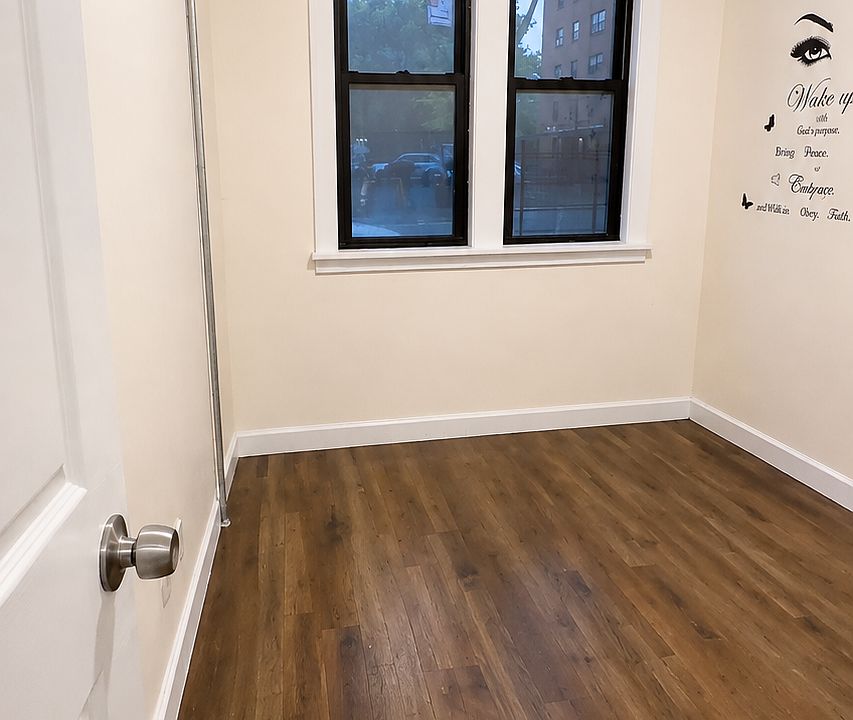 2nd image of 313 E 115th St APT 2