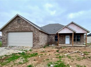 7298 Charlotte Ave, Springdale, AR 72762