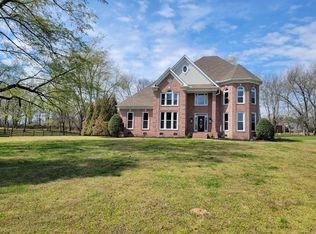1724 Dickerson Bay Dr, Gallatin, TN 37066