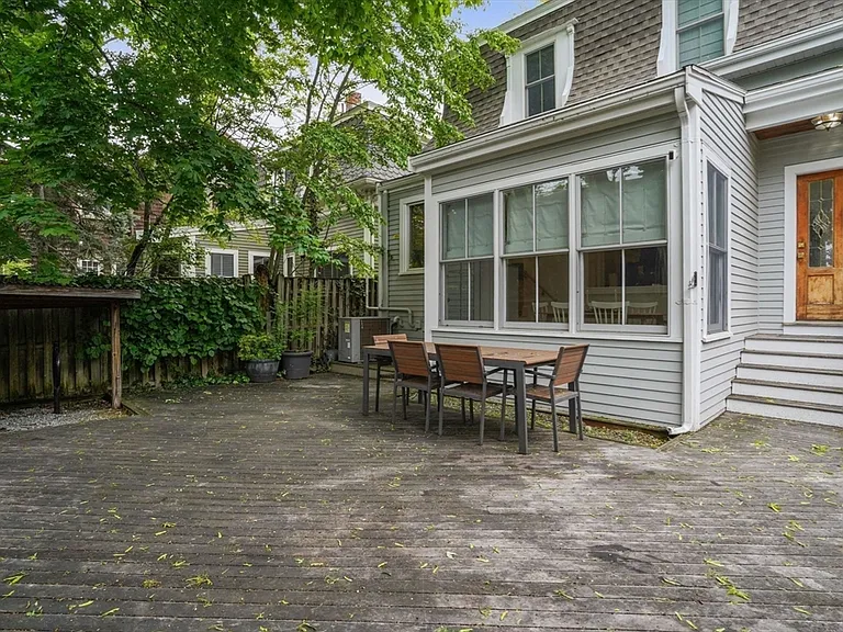 8 Florence St #0 — Photo 19