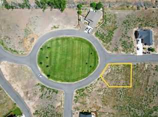 207 Little Lake Rd, Maupin, OR 97037