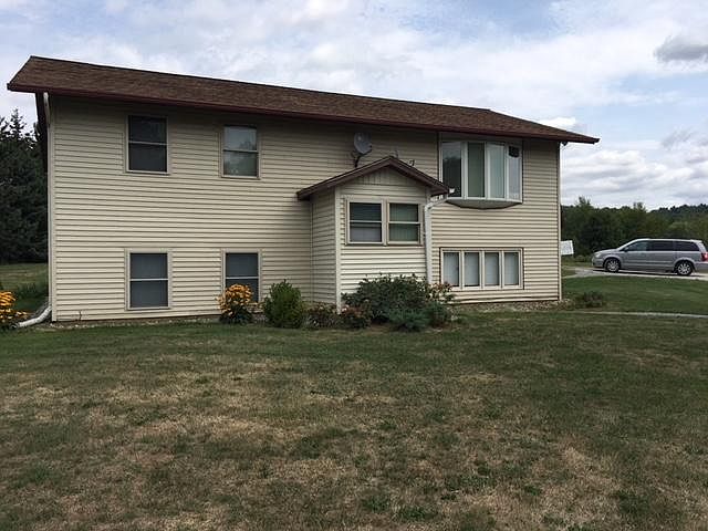 2nd image of 244 Pond Rd