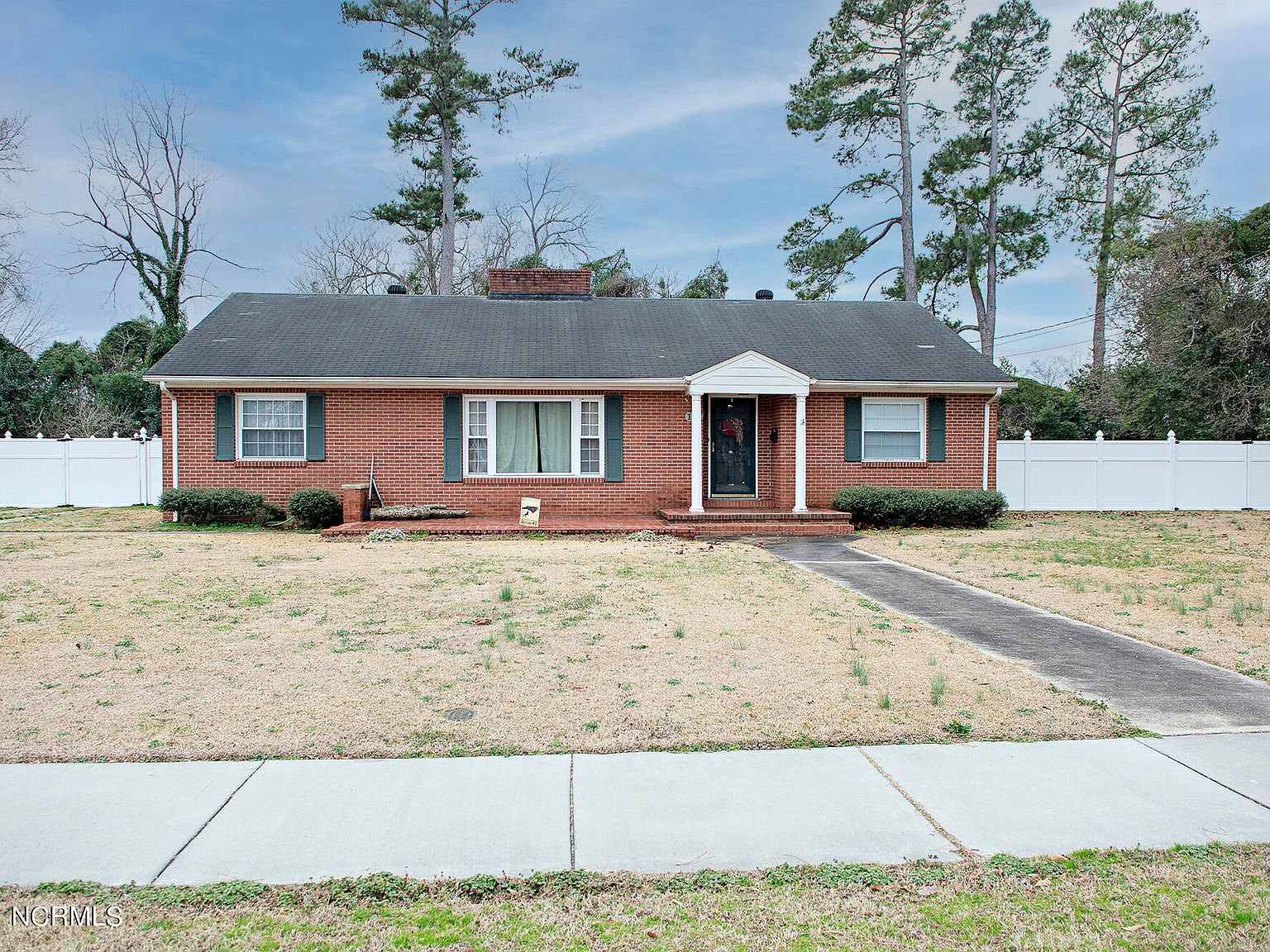 123 Doris Ave Clinton Nc 28328 Mls 100256425 Zillow