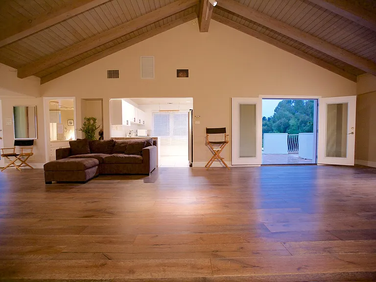 Parkway Calabasas — Photo 12