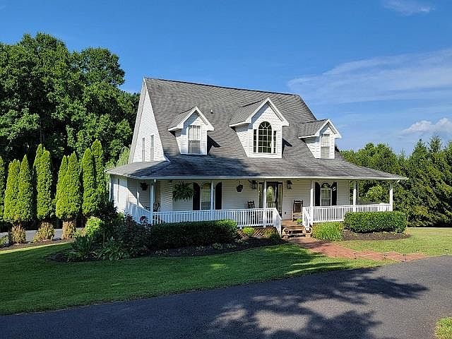 1st image of 123 Sherry Ln